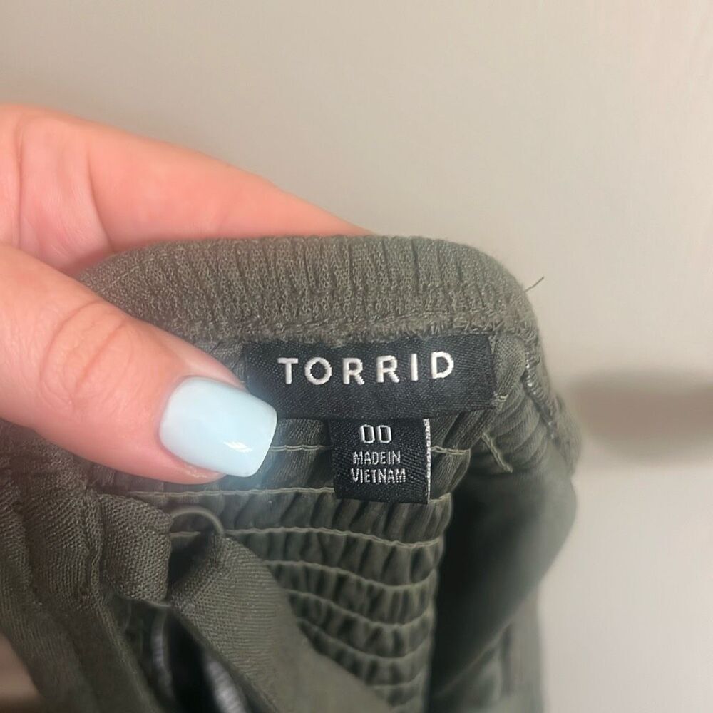 ✨Torrid Olive Green Sleeveless Crop Sz 00 Jumpsuit✨ - Picture 7 of 9